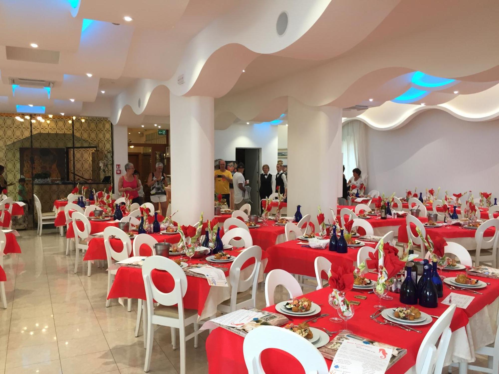 Hotel Gardenia Белариа-Игеа Марина Екстериор снимка